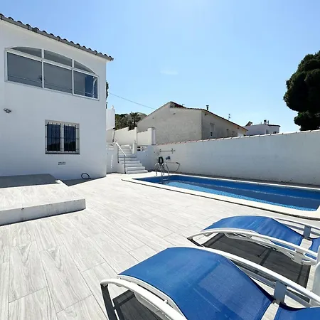 Maison Confortable A L'Escala Avec Piscine Privee Et Wifi *